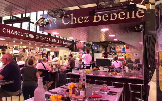 Déjeuner chez Bebelle, dans les halles de Narbonne