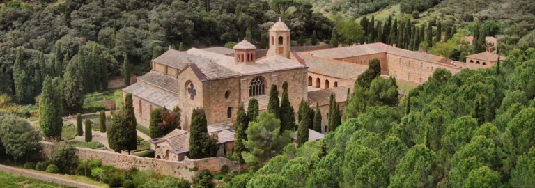 Fontfroide Abbey, dive into the heart of the Cistercian heritage 1 Photo seen from the sky of the Fontfroide abbey next to Narbonne